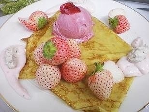 【女子限定】代官山のカフェが水曜日だけ「クレープ食べ放題」実施中♪ 4・5月はいろんなイチゴのクレープが食べ放題だって！