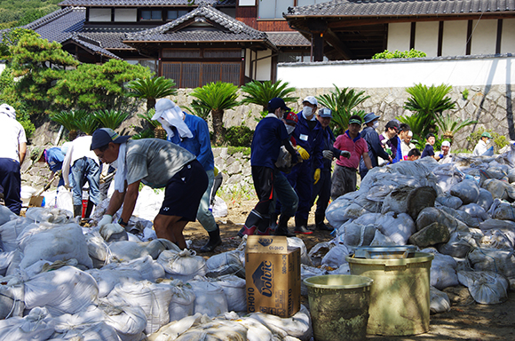 【広島土砂災害】災害ボランティアセンターを通さず個人的に活動するボランティアの姿も多数／ただし注意が必要
