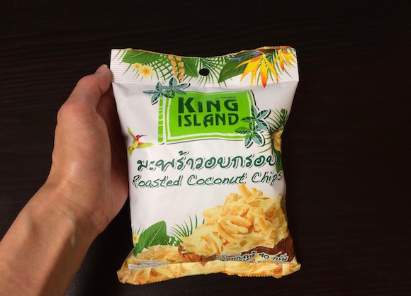 KALDI元店長が激推しする「キングアイランド ココナッツチップス」は絶品！ だたし入荷して即完売なので注意だよ