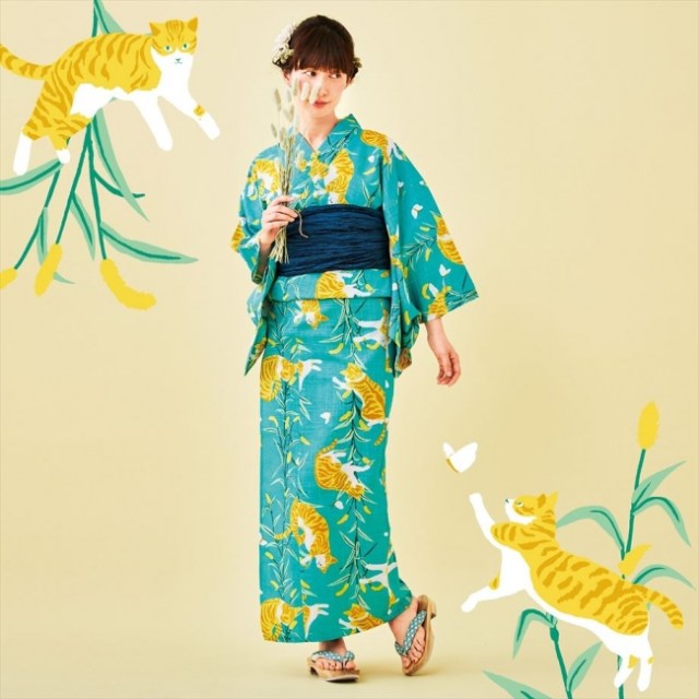 猫じゃらしで遊ぶ「ニャンコ柄の浴衣」がフェリシモ猫部から登場♪ 帯と一緒に買っても約1万円とプチプラなのもうれしい