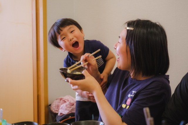 中学生以下の子どもたちに「もつ鍋」を無料で提供🍲福岡のもつ鍋店「もつ鍋一藤 」「博多もつ鍋いちたか」に注目！